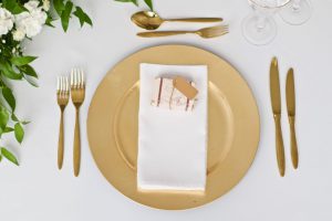 Gold Foil Plastic Charger Plate with Gold Cutlery with Suitcase Favour